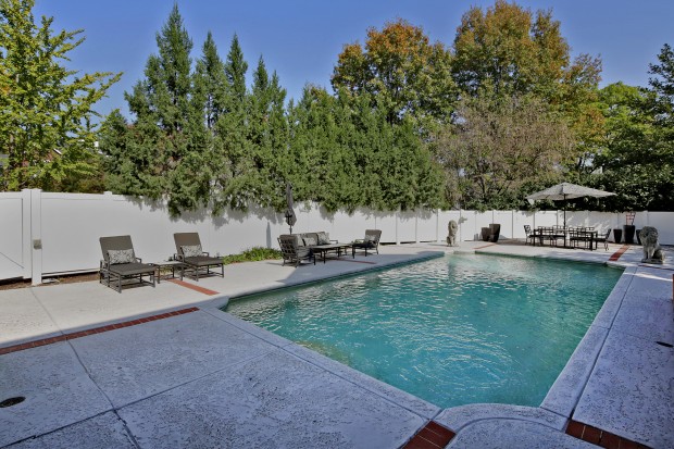 MiddlePolo709POOL2.jpg